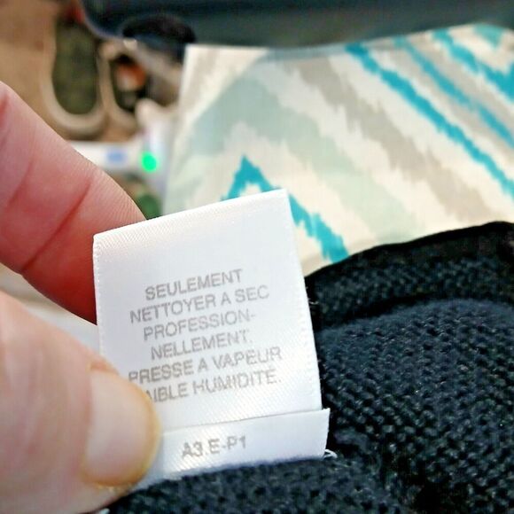 Susan Bristol XL Black Retro Vintage Vest with Bow & Button at Bottom. - Picture 4 of 10